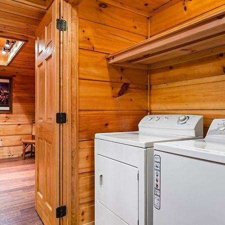Take My Breath Away Holiday Home Gatlinburg Eksteriør bilde
